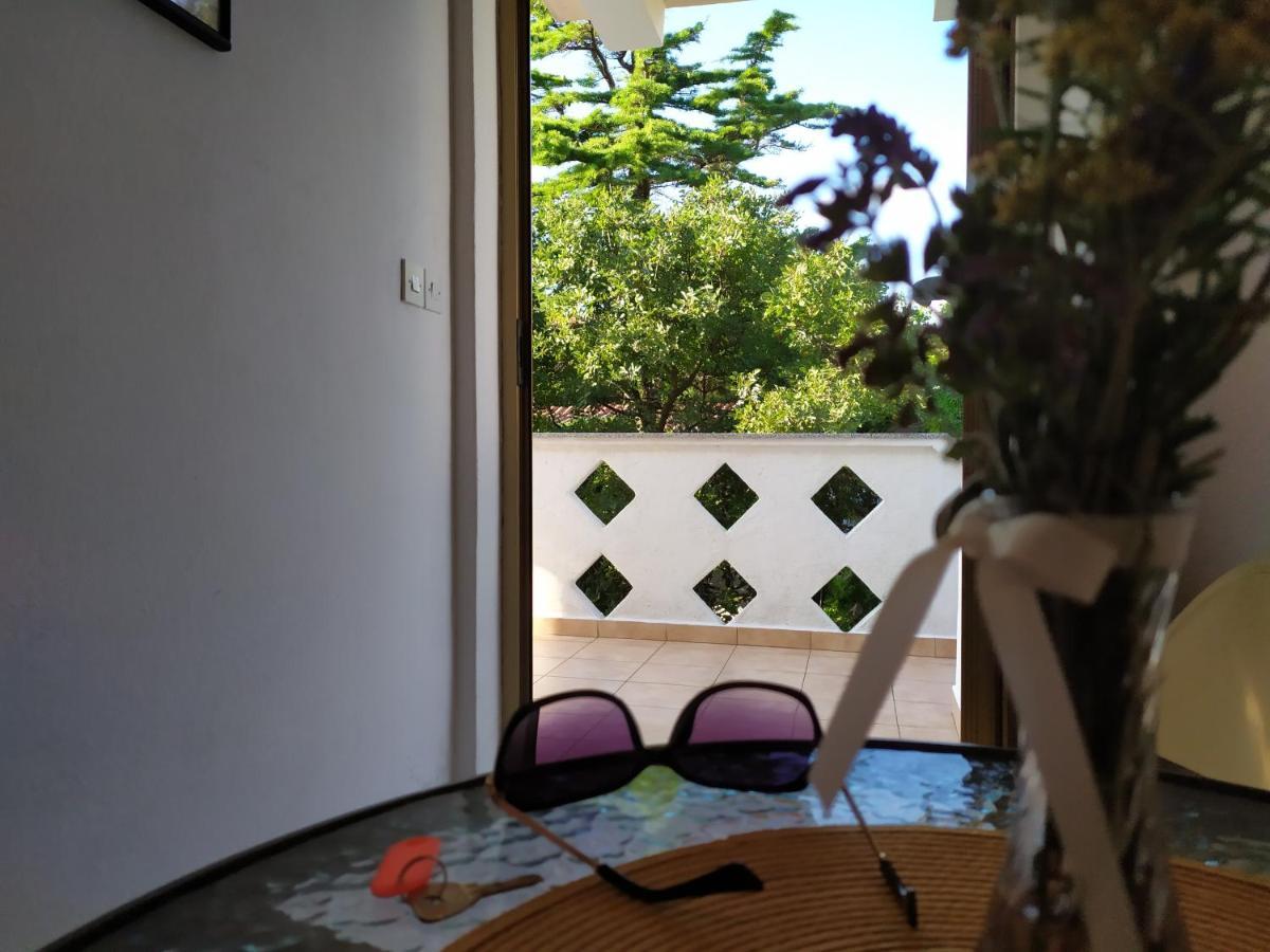 Cozy Apartments Danica Novalja With Terrace - First Floor Ngoại thất bức ảnh